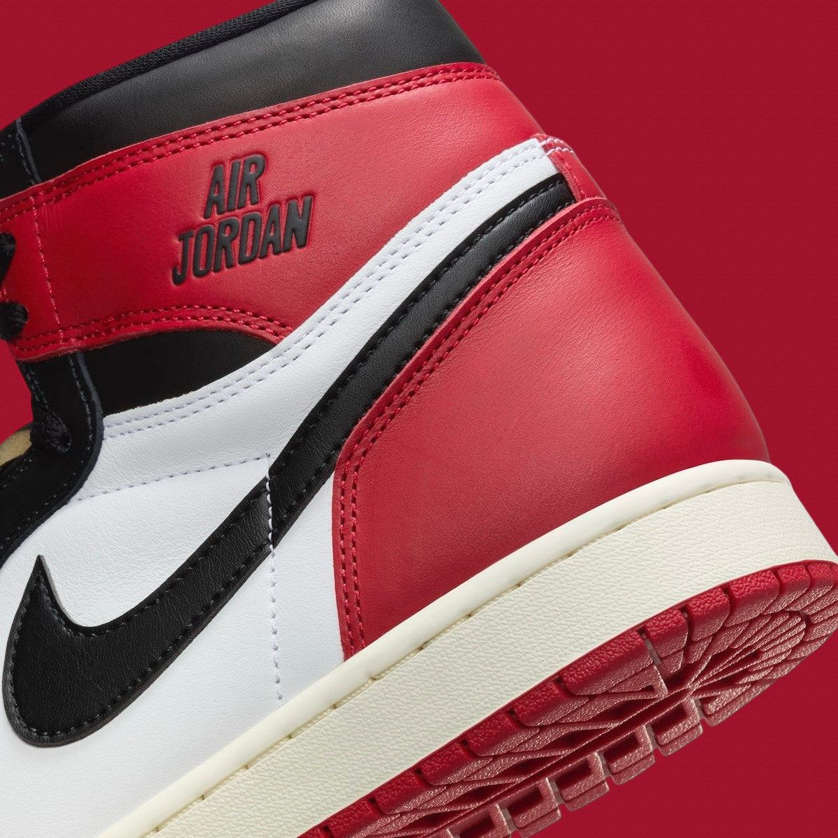 Air Jordan 1 Retro OG High "Black Toe"