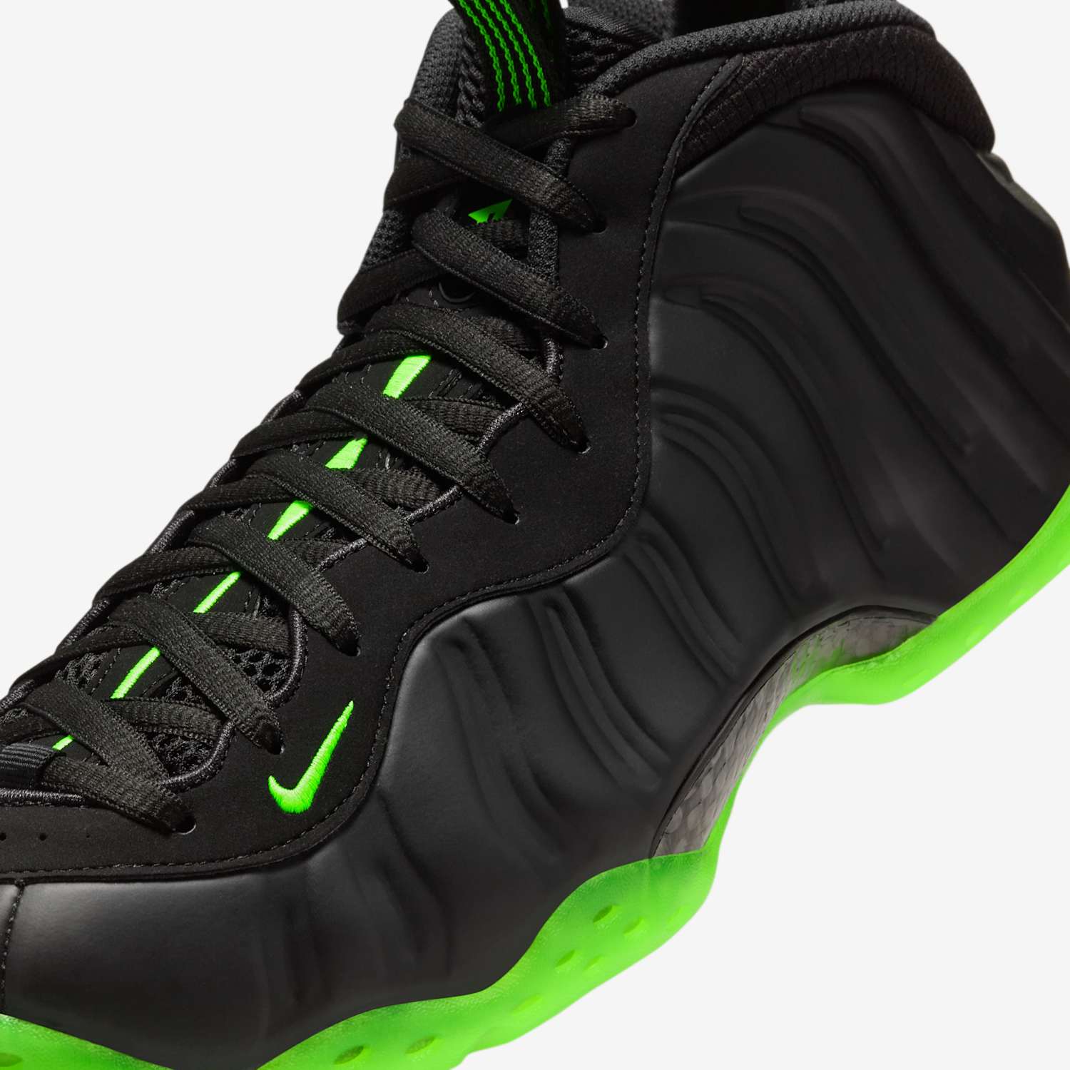 Nike Air Foamposite One "Volt"